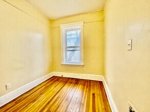 40 Gardner Ave in Jersey City, NJ - Building Photo - Building Photo