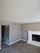 2398 Cragstone Ct in Lithonia, GA - Building Photo - Building Photo