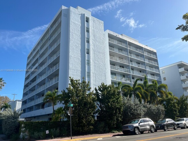 property at 1045 10th St