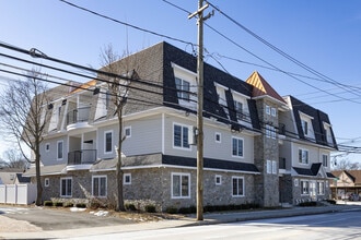 400 Oak St in Copiague, NY - Building Photo - Building Photo