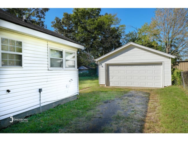 1105 Turner St in Jonesboro, AR - Building Photo - Building Photo