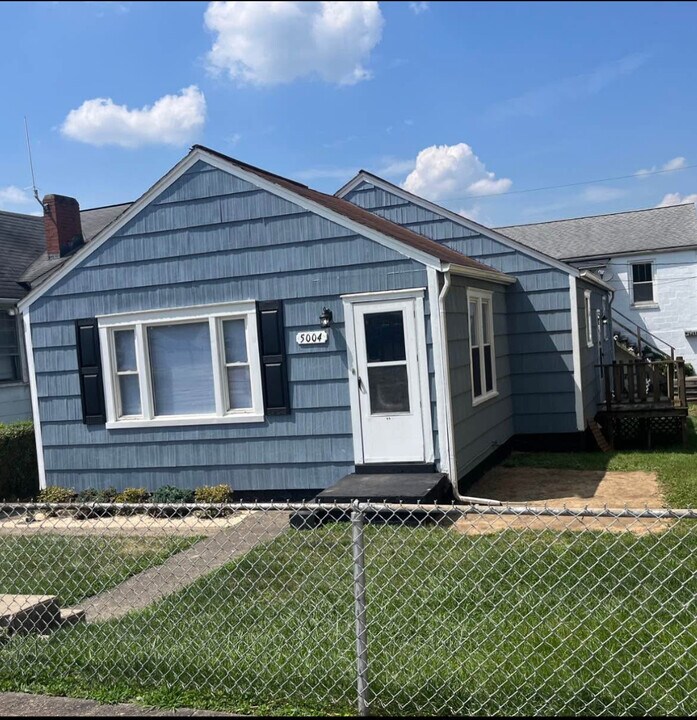 5004 Kentucky St in South Charleston, WV - Building Photo