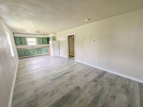 255 Pollard St in Beaumont, TX - Building Photo - Building Photo
