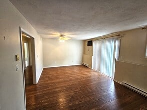 200 Manville Hill Rd in Cumberland, RI - Building Photo - Building Photo
