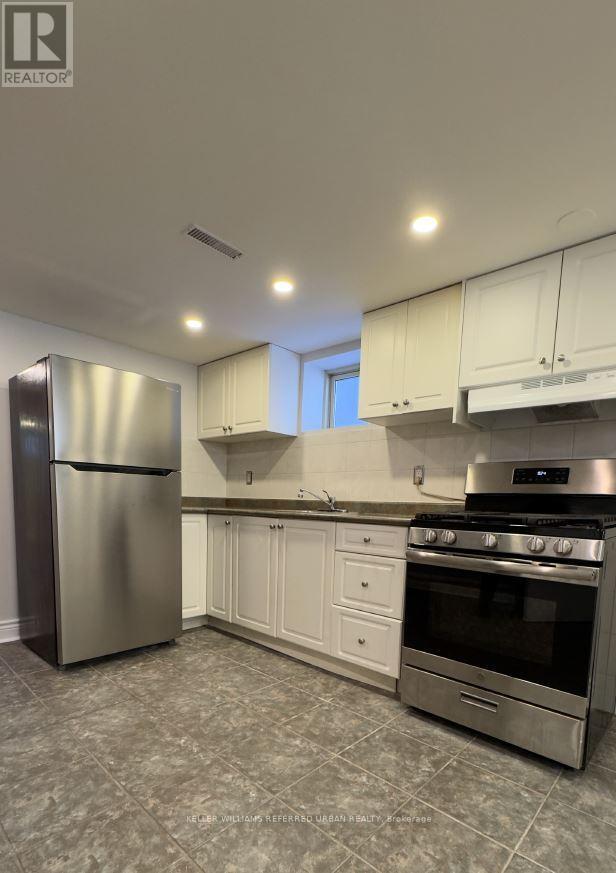 74 Cavehill Crescent in Toronto, ON - Building Photo - Building Photo