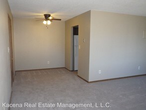 934 23rd Ave Pl in Coralville, IA - Building Photo - Building Photo