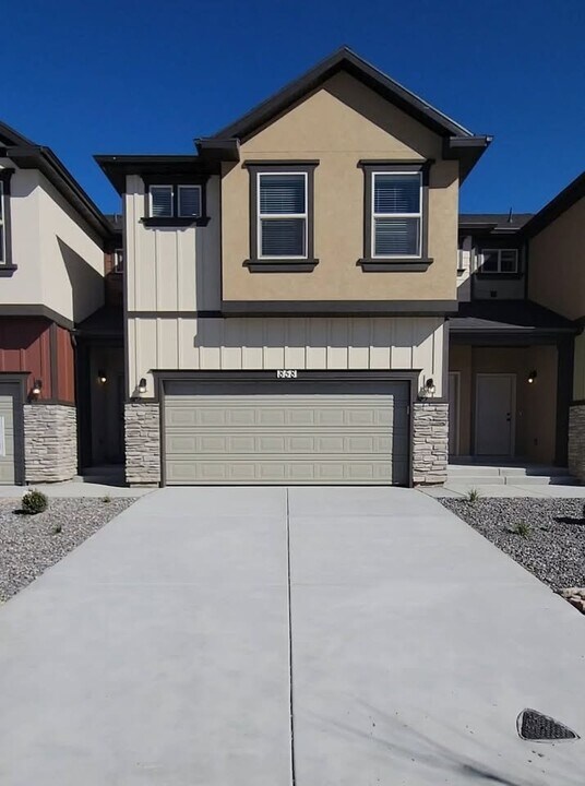 858 N Old Fort Dr in Springville, UT - Building Photo