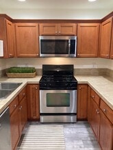 8822 SE Brooklyn St in Portland, OR - Building Photo - Building Photo