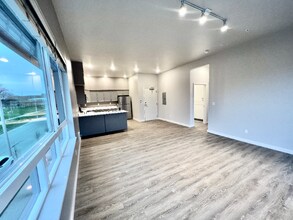 2330 Yakima Ct in Tacoma, WA - Building Photo - Building Photo