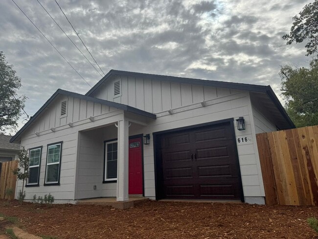 property at 616 Mormon St