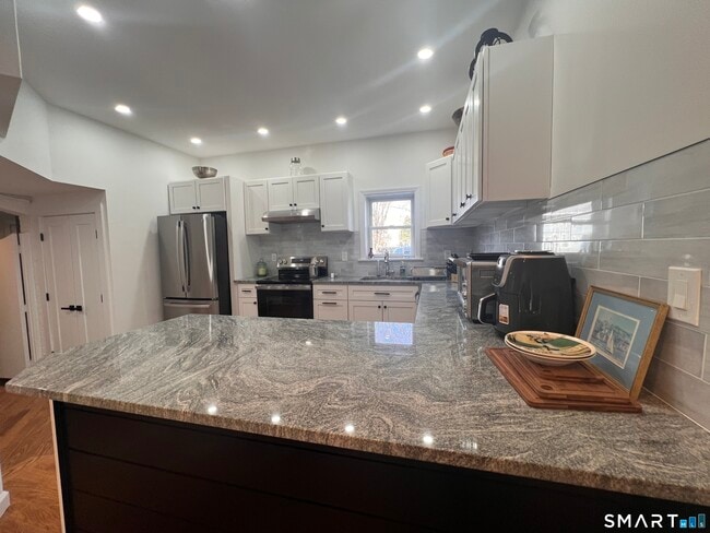 485 Beechwood Ave in Bridgeport, CT - Building Photo - Building Photo