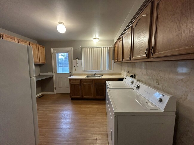 4471 Croissant St in Dearborn Heights, MI - Building Photo - Building Photo