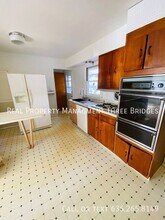 9 Regina Ct in Florissant, MO - Foto de edificio - Building Photo