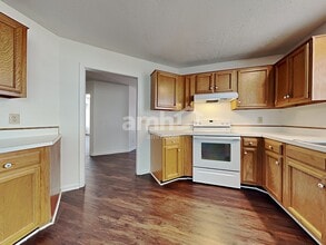 29 Park Village Ln in Greensboro, NC - Foto de edificio - Building Photo