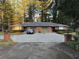 4906 123rd St NE in Marysville, WA - Building Photo