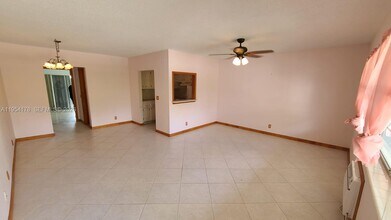 135 Coventry F in West Palm Beach, FL - Building Photo - Building Photo