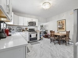 131 Summer St, Unit 2 in Somerville, MA - Foto de edificio - Building Photo