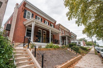 417 Vanderslice St in Phoenixville, PA - Foto de edificio - Building Photo