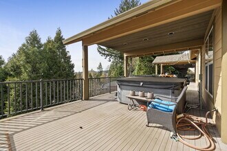 16075 SE Winterborne Ct in Damascus, OR - Building Photo - Building Photo