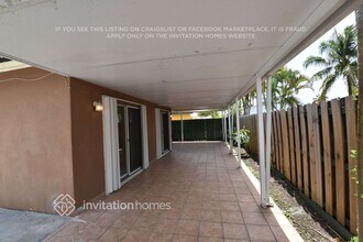 17086 SW 143rd Ct in Miami, FL - Building Photo - Building Photo
