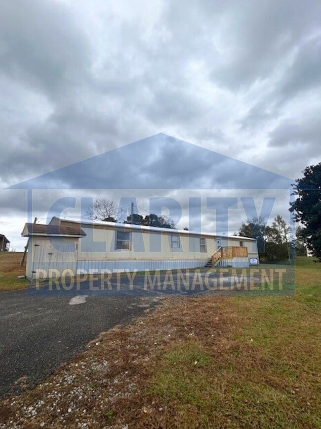 property at 967 N Bucks Pocket Rd SE