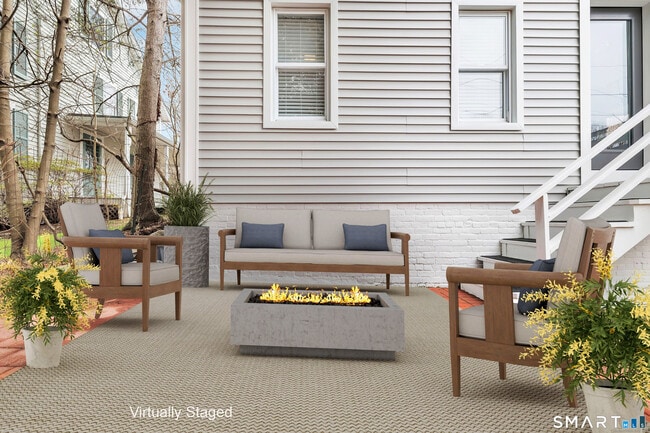 132 Pequot Ave in Fairfield, CT - Building Photo - Building Photo