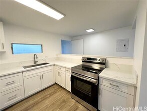 3228 Monsarrat Ave in Honolulu, HI - Building Photo - Building Photo