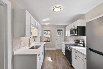 3553 Dupont Ave S in Minneapolis, MN - Building Photo - Building Photo