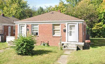 1326 Medford Ave in Indianapolis, IN - Foto de edificio - Building Photo