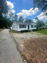 911 N Main St in Fountain Inn, SC - Building Photo - Building Photo