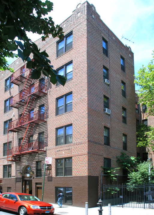 315 Echo Pl in Bronx, NY - Foto de edificio