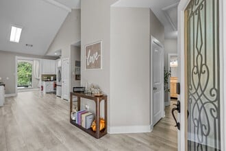 13847 Pkwy Manor Dr in Willis, TX - Building Photo - Building Photo