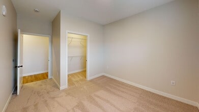 Carden Springs in Normal, IL - Building Photo - Building Photo