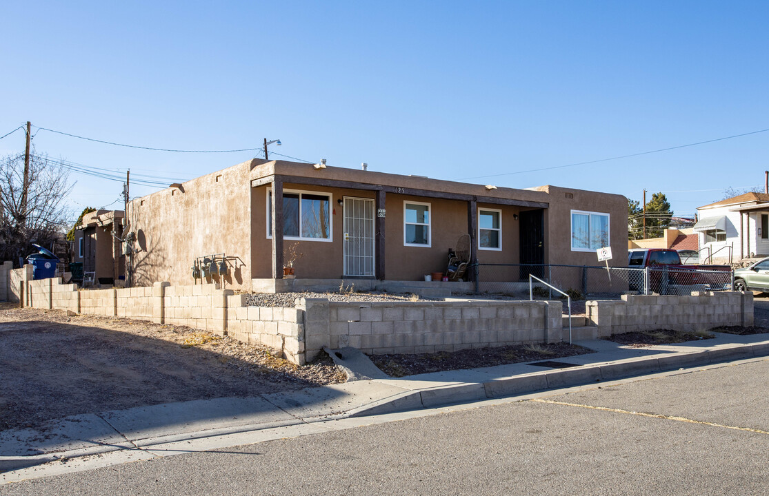 125-129 53rd St in Albuquerque, NM - Building Photo