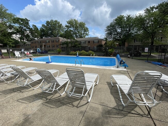 6534 Cornwall Ct in Sylvania, OH - Building Photo - Building Photo