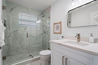 540 Lake Palms Dr in Largo, FL - Building Photo - Building Photo