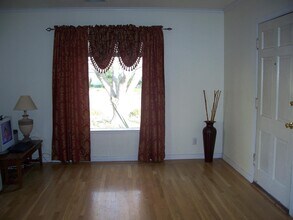 4023 Berdina Rd in Castro Valley, CA - Foto de edificio - Building Photo