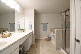 104 Camelot Pl Ct in Conroe, TX - Building Photo - Building Photo