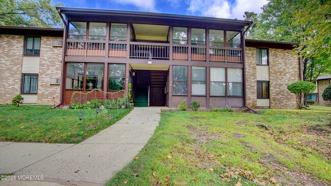 138 Amberly Dr