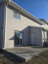 4235 Sunset Dr in Osage Beach, MO - Foto de edificio - Building Photo