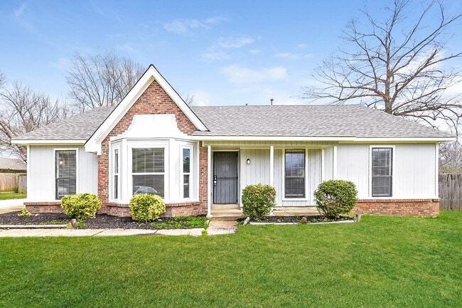 3890 Birchshade Cove