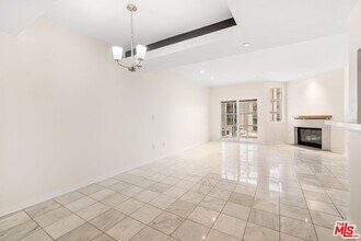 171 N Church Ln in Los Angeles, CA - Building Photo - Building Photo