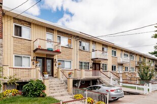973 Wilson Av in Montréal, QC - Building Photo