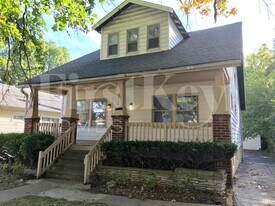 2112 Lexa Dr in Jennings, MO - Building Photo