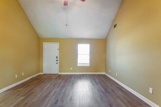 2570 Appling Glen Dr in Memphis, TN - Building Photo - Building Photo