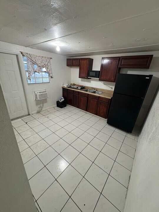 1135 SW 127th Ct in Miami, FL - Building Photo