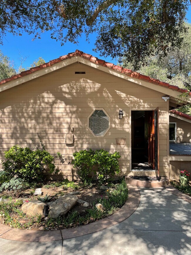 2329 Canyon Rd Rentals in Escondido, CA