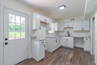 3920 Hermitage Dr in Memphis, TN - Building Photo - Building Photo