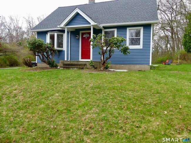 21 Winthrop Rd in Chester, CT - Building Photo - Building Photo