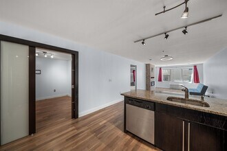 5711 Jefferson St in West New York, NJ - Building Photo - Building Photo